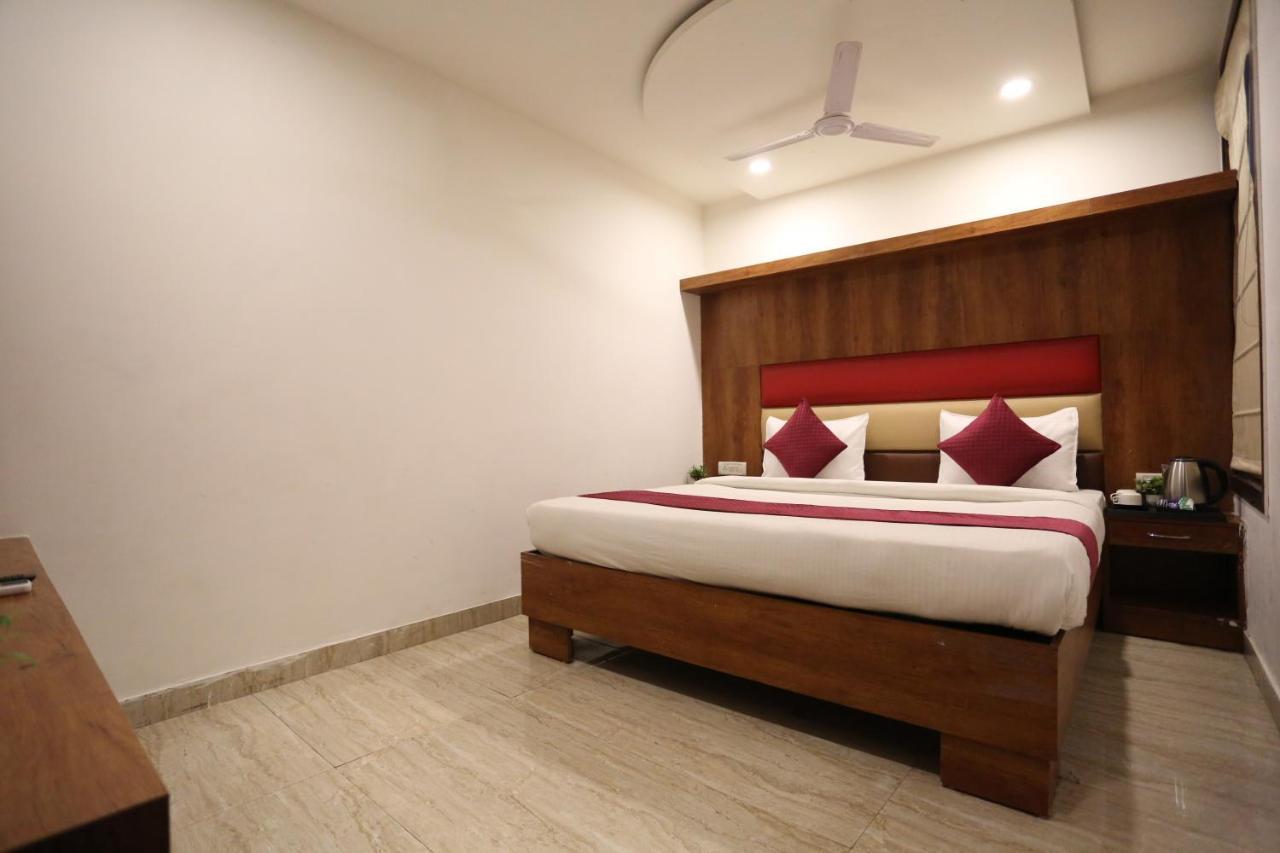 Hotel Sm Suits Near Delhi Airport-Unit By Grand Urban Luxury Nové Dillí Exteriér fotografie