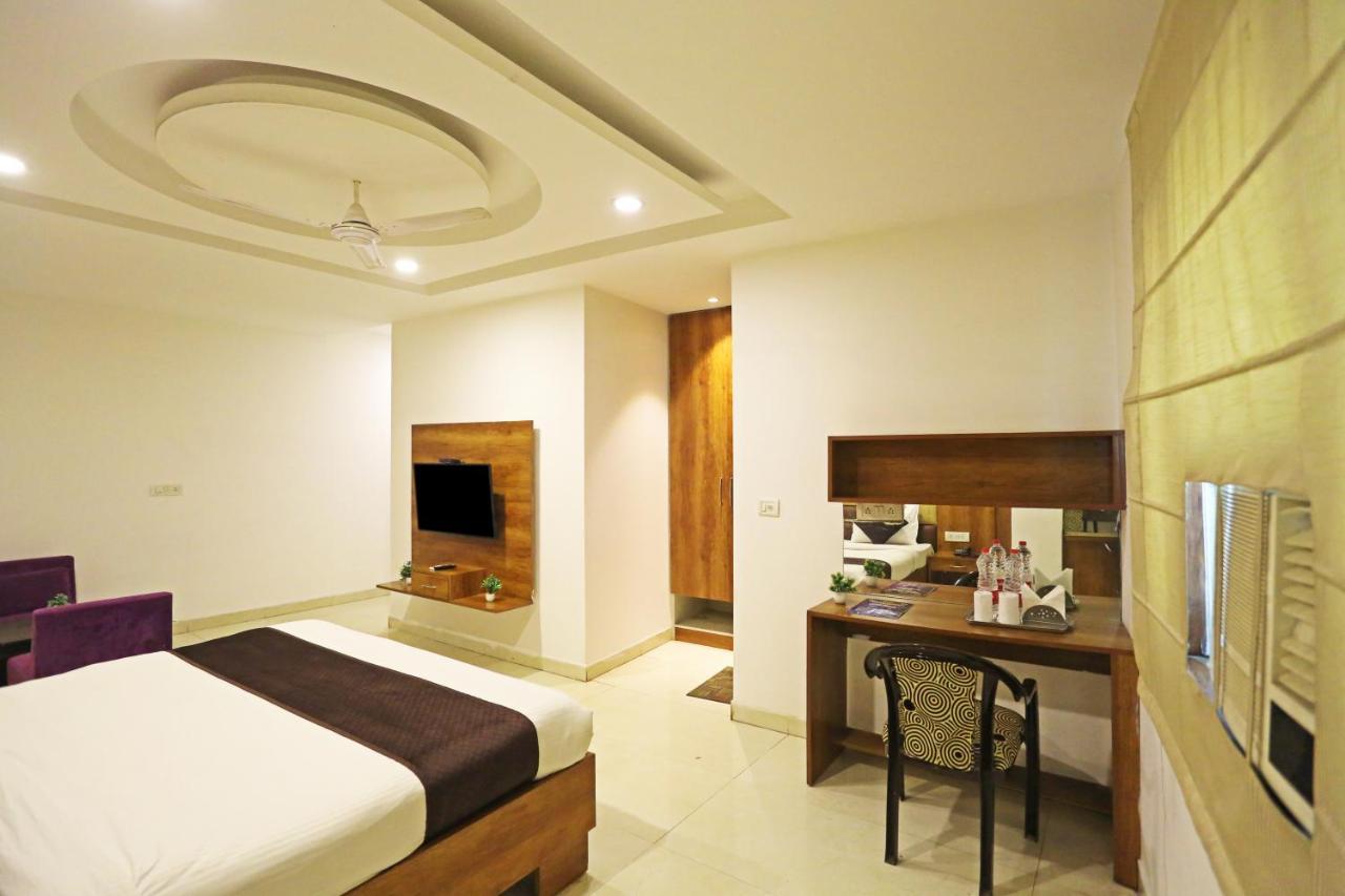 Hotel Sm Suits Near Delhi Airport-Unit By Grand Urban Luxury Nové Dillí Exteriér fotografie