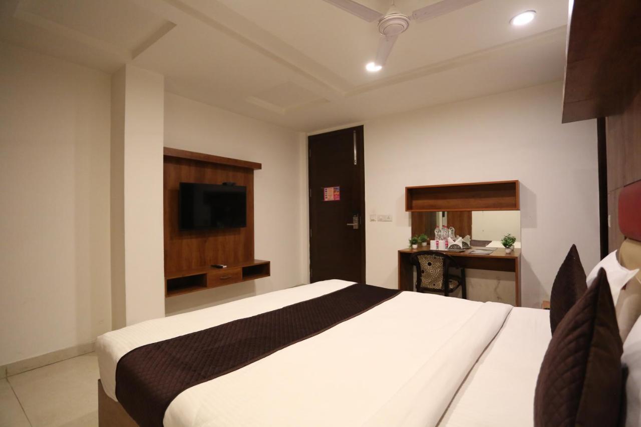 Hotel Sm Suits Near Delhi Airport-Unit By Grand Urban Luxury Nové Dillí Exteriér fotografie