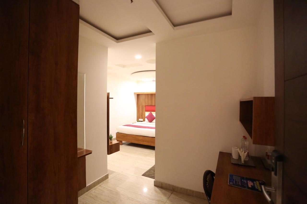Hotel Sm Suits Near Delhi Airport-Unit By Grand Urban Luxury Nové Dillí Exteriér fotografie