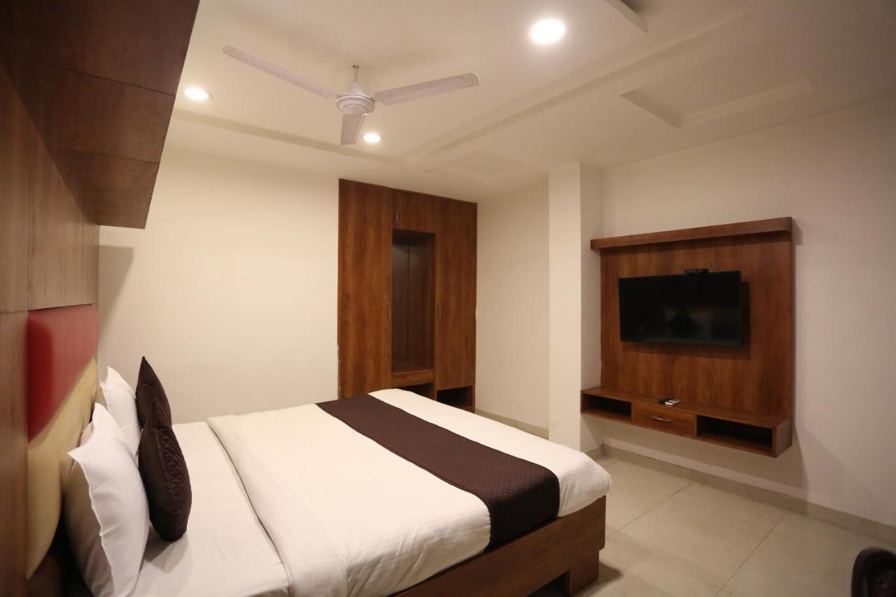 Hotel Sm Suits Near Delhi Airport-Unit By Grand Urban Luxury Nové Dillí Exteriér fotografie