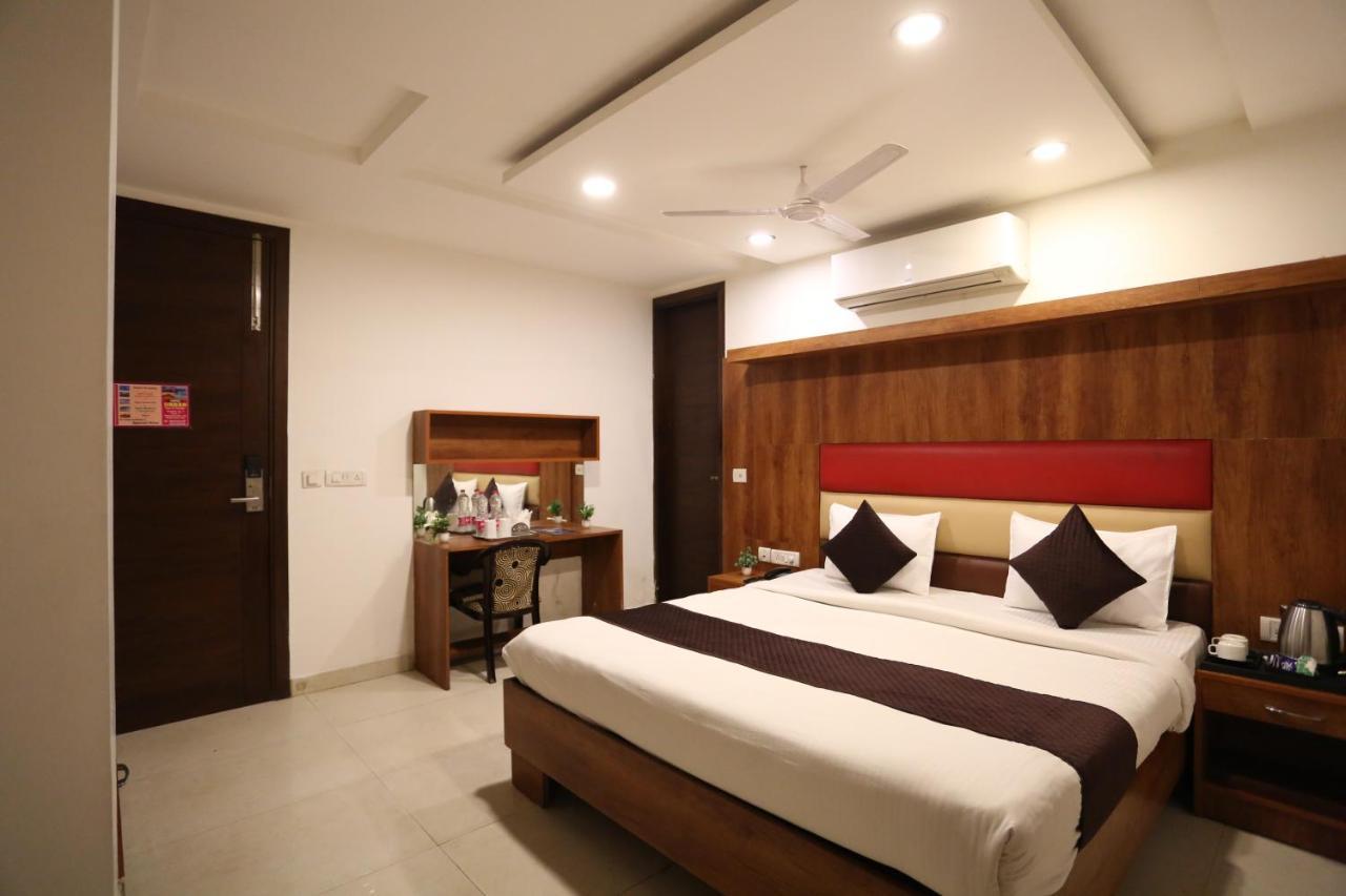 Hotel Sm Suits Near Delhi Airport-Unit By Grand Urban Luxury Nové Dillí Exteriér fotografie